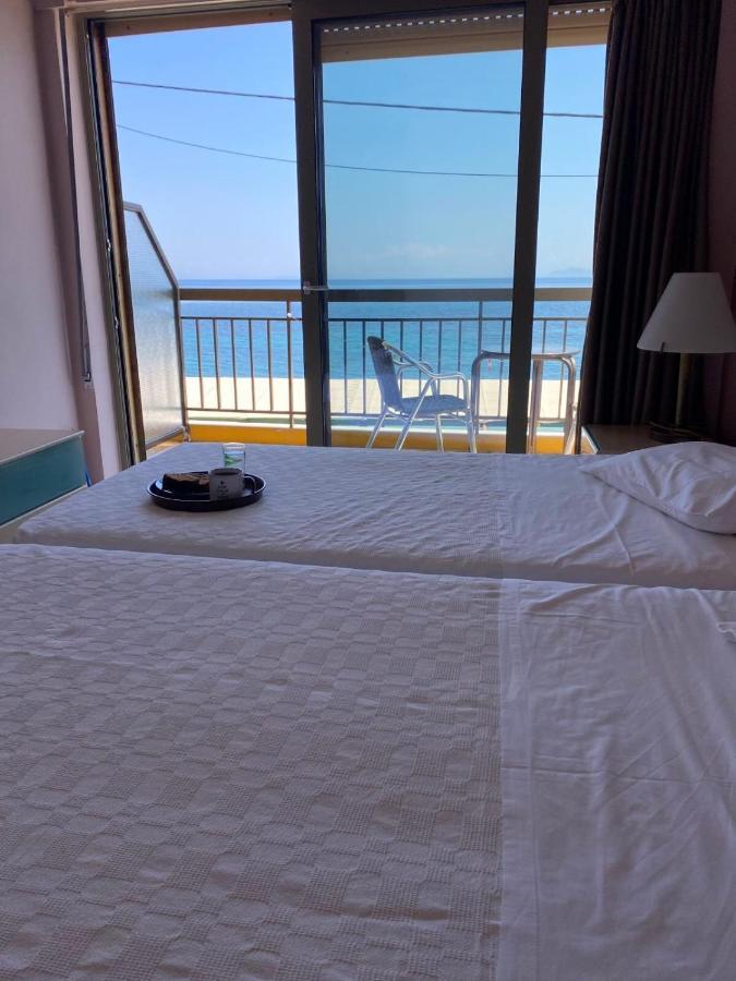 Riviera Hotel Порос Екстер'єр фото