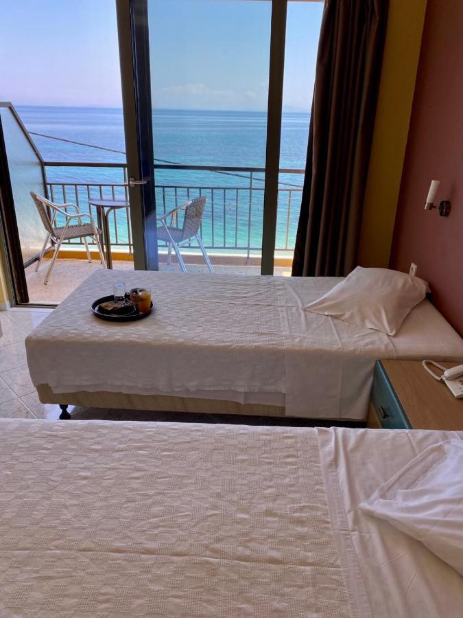 Riviera Hotel Порос Екстер'єр фото